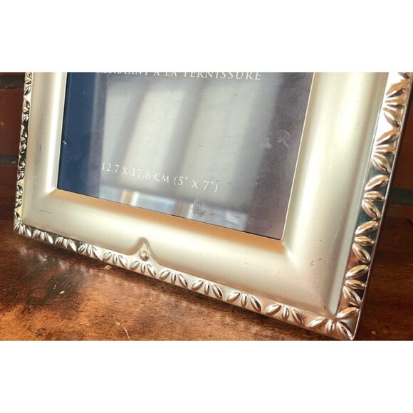 Lot of 3 Silverplated Picture Frames – 2 (5x7) & 1 (6x4) – Classic Design - Picture 4 of 8